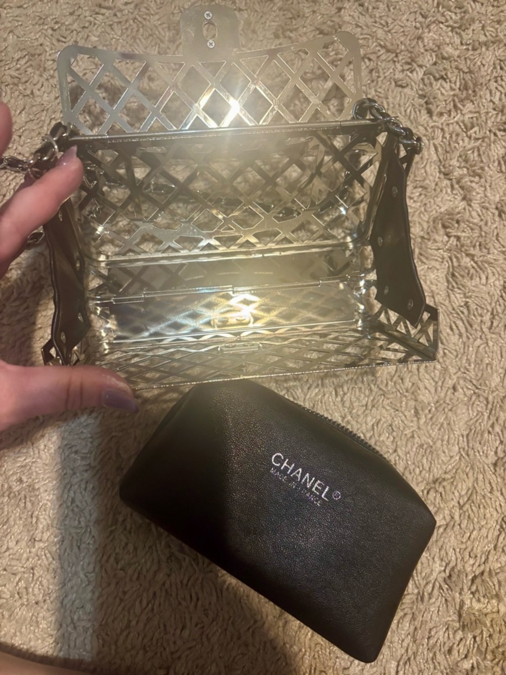 CHANEL GWP silver cage bag - Picture 3 of 6